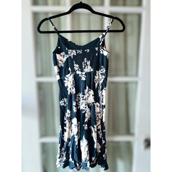Old Navy Women’s Size Small Dark Navy Floral Sleeveless Mini Dress Beachy Goth - Picture 7 of 14